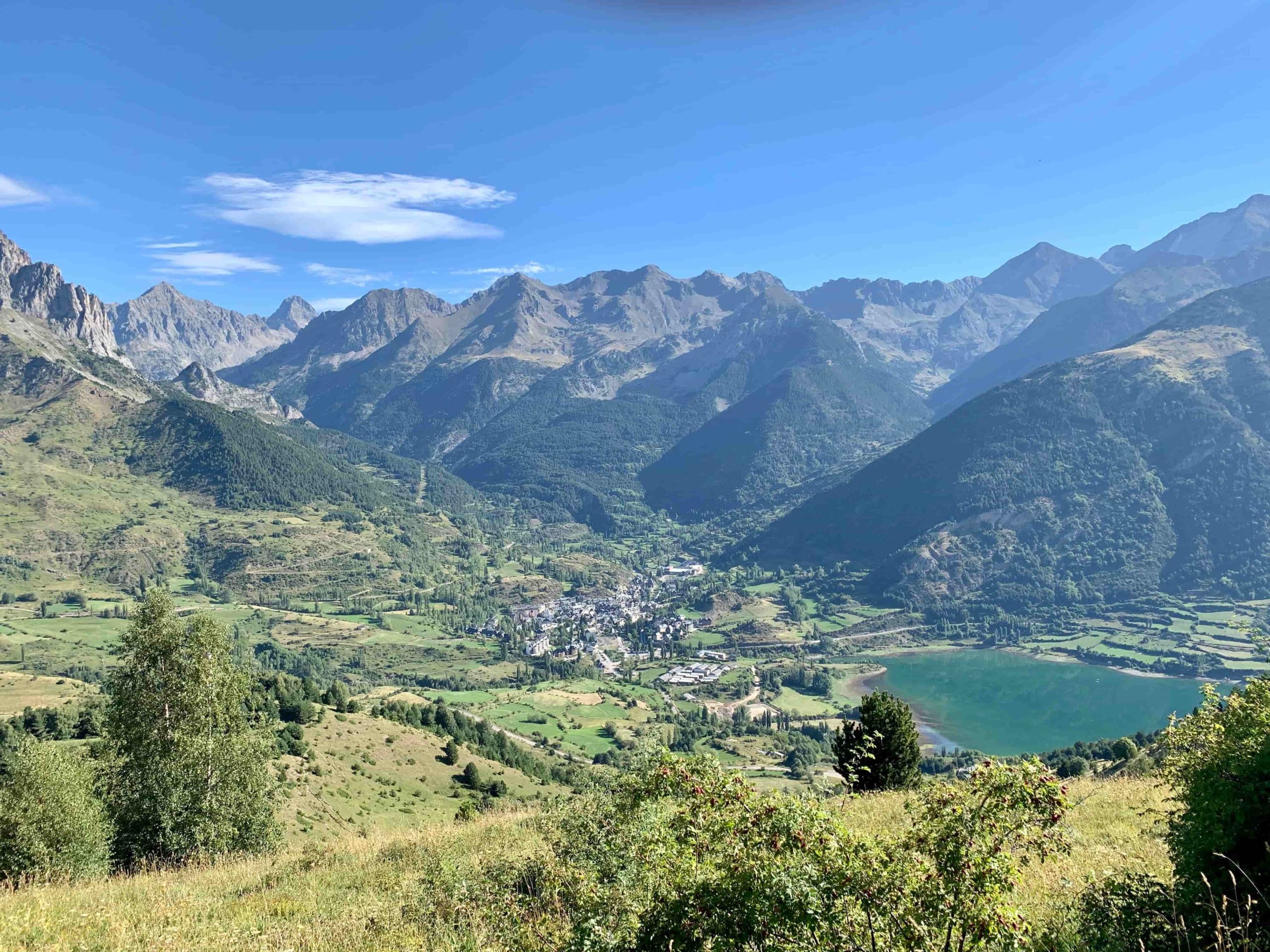 Per què és famós el trekking als Pirineus?
