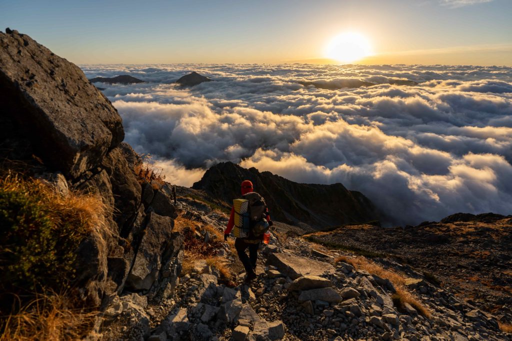 Qué es el montañismo y en qué se diferencia del trekking
